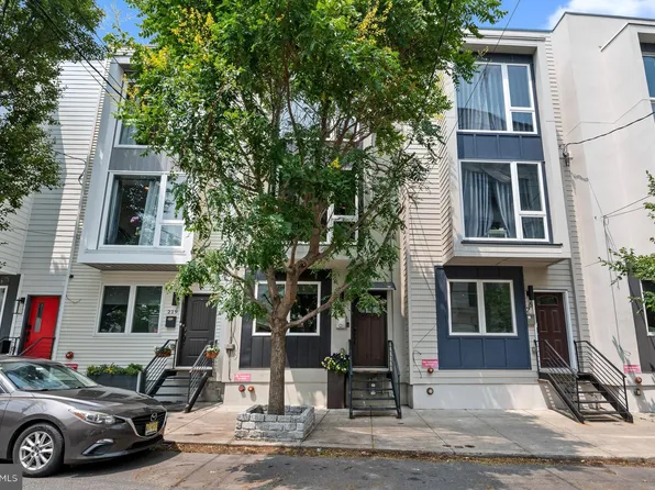 217 Green St, Philadelphia, PA 19123