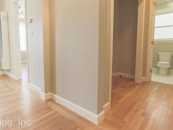 5th image of 5811 Mission St APT 04