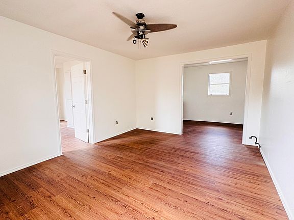 4th image of 1876 Guadalupe St