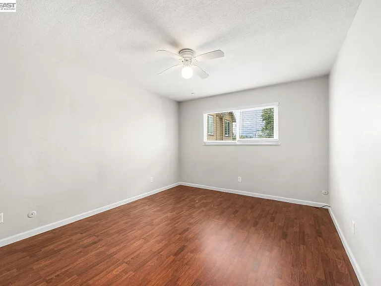 238 San Lorenzo Blvd #5 — Photo 13