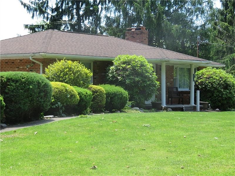 2nd image of 822 Bethel Ridge Rd