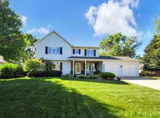 1218 Towne Ave, Batavia, IL 60510