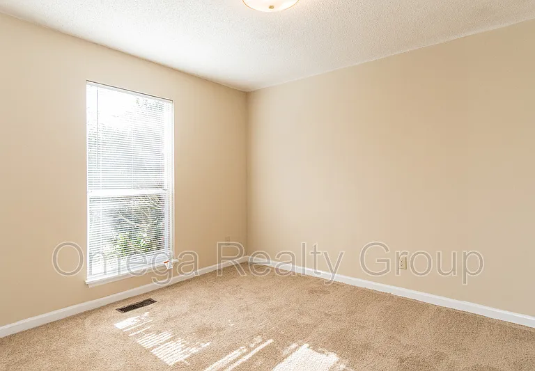 41 Dana Dr — Photo 20