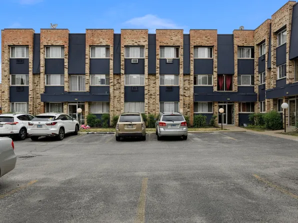 8641.5 W Foster Ave #1A, Chicago, IL 60656