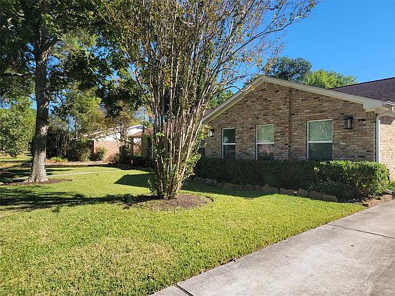 3rd image of 10719 Ella Lee Ln