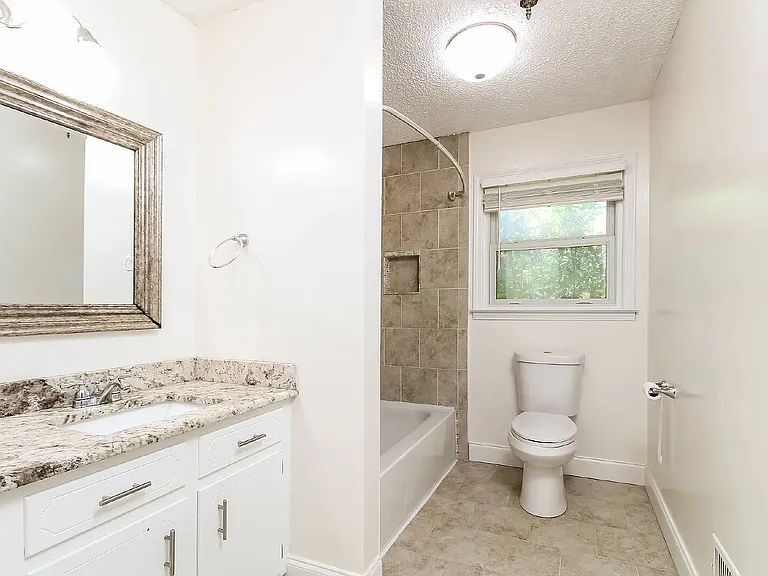 9424 Highgate Rd — Photo 15