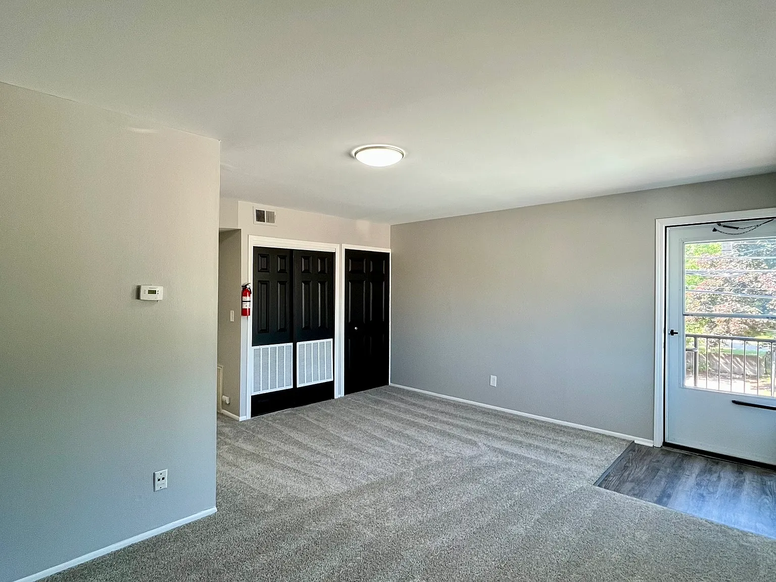 4441 Oakwood Boulevard - #4 — Photo 2