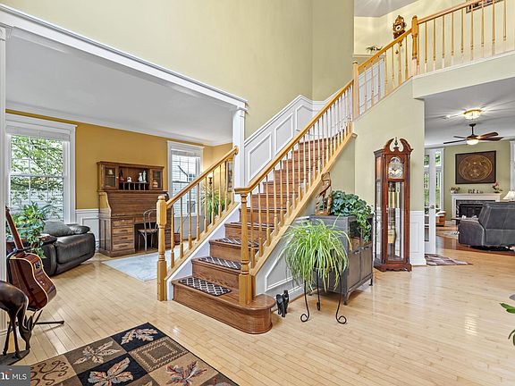 2nd image of 904 Santmyer Dr SE