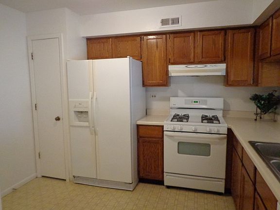 5th image of 553 E Windgate Ct #10D8
