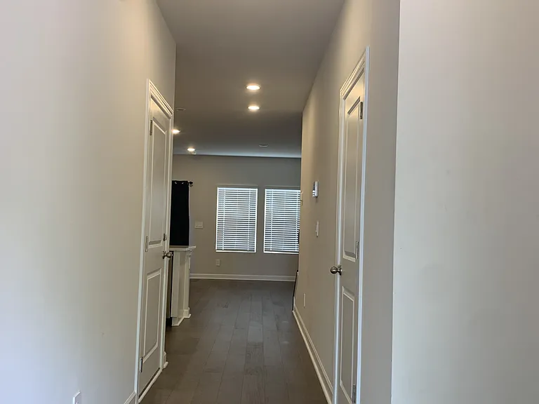 1624 Village Grove Lane 14015 Singletree #LANE401 — Photo 4