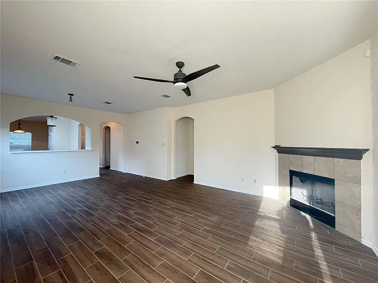 18208 Maxa Dr — Photo 15