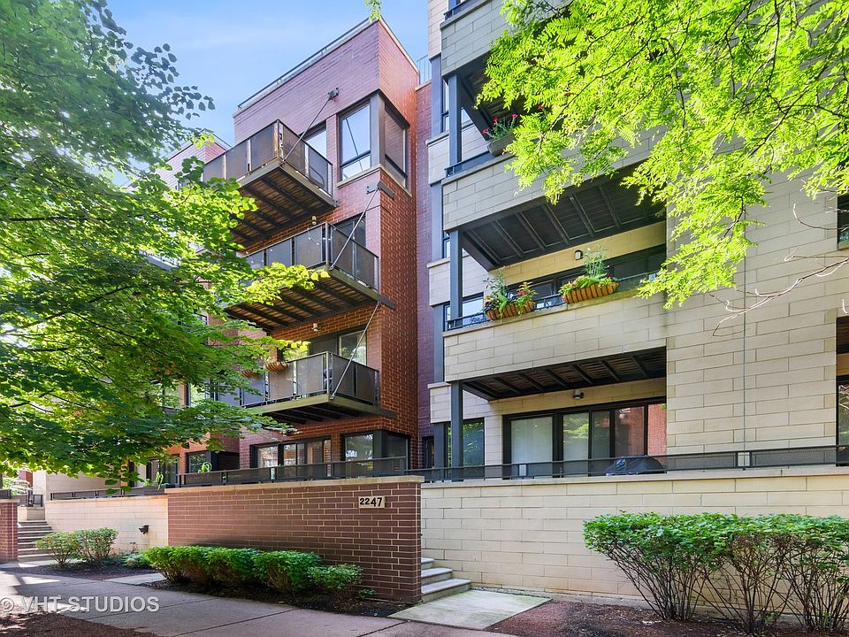 1st image of 2247 W Wabansia Ave #404