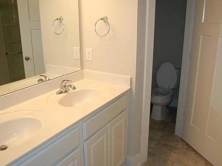 415 Hague Dr — Photo 14