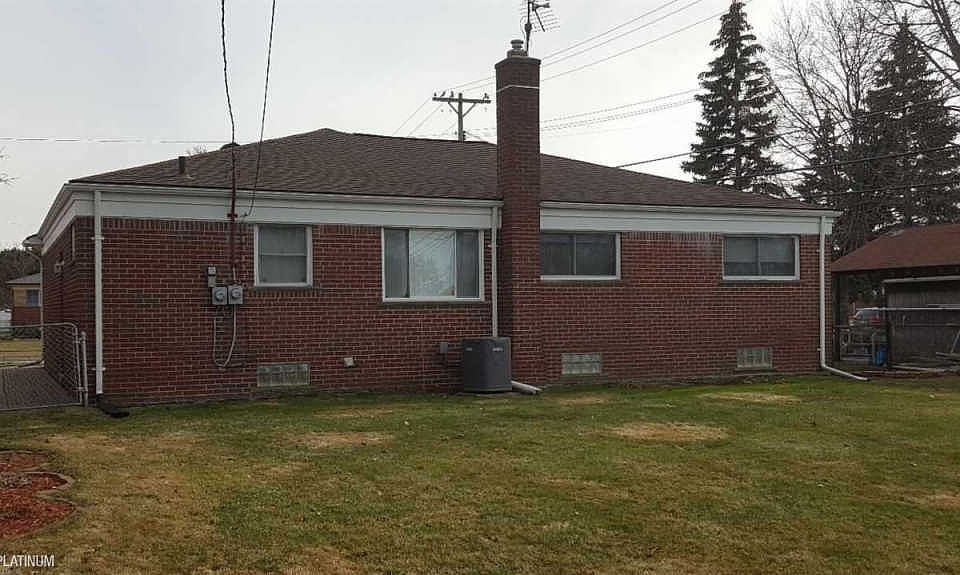 2nd image of 11425 Applewood Dr