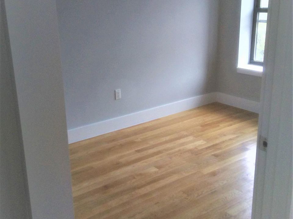 2nd image of 2802 Webb Ave #3