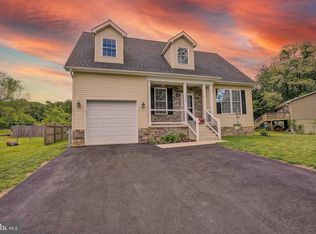 8147 Forest Glen Dr, Pasadena, MD