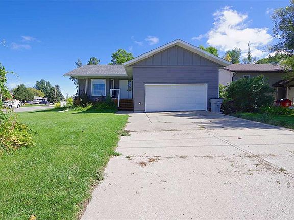 2nd image of 509 1st St E