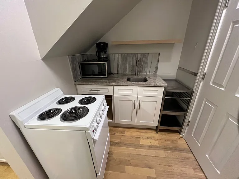 1925 N Albany Ave #1L — Photo 11