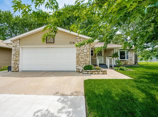 114 N Vantage View Cir, Wichita, KS 67212