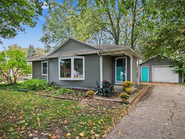 126 Cambridge Ave, Holland, MI 49423