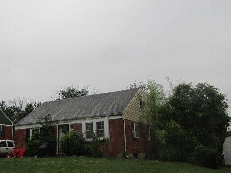2nd image of 714 Silver Creek Rd