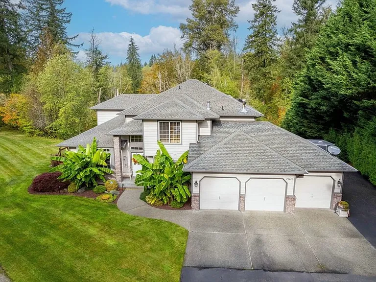 SE 216th Way — Photo 10
