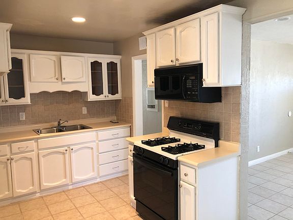 4th image of 5013 Alps Dr