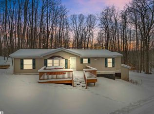 138 W Ridge Cir, Leroy, MI 49655