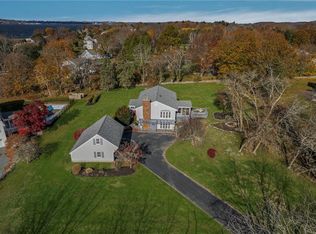 46 Arrowhead Dr, Tiverton, RI 02878