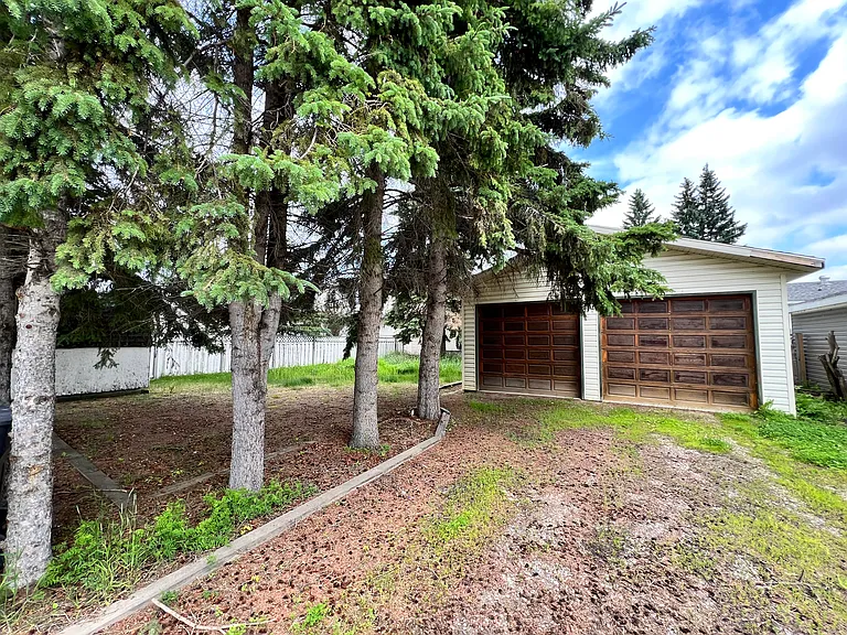 221 Birch Ave — Photo 37