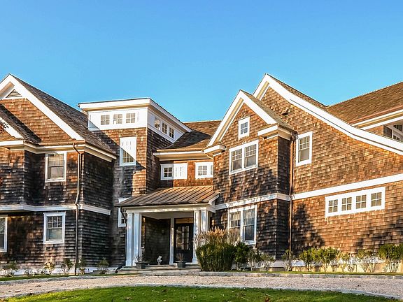 3rd image of 175 Soundview Dr