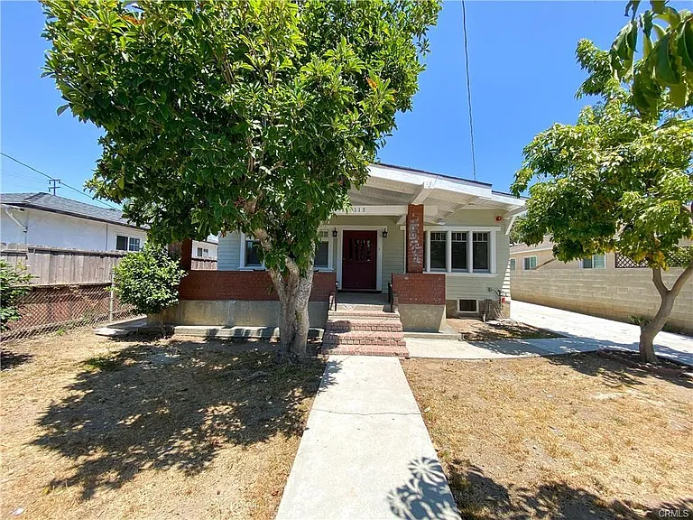 113 Sunset Ave — Photo 1