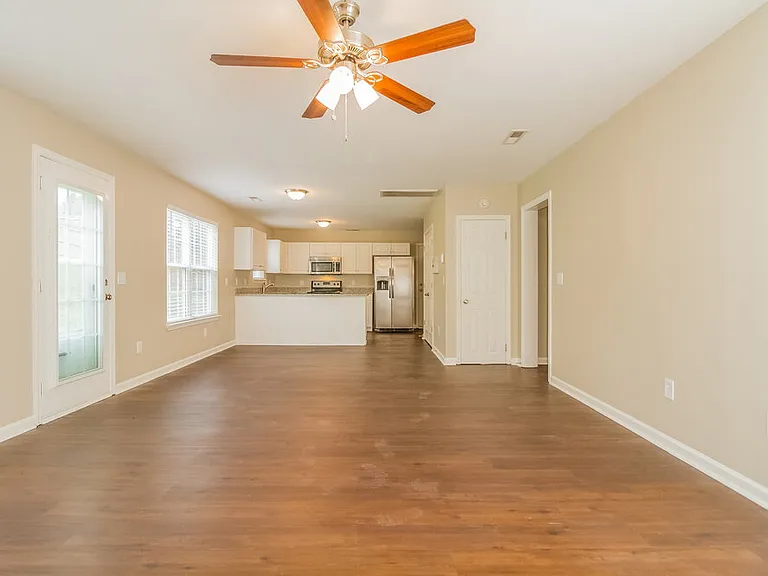 1716 Carlyon Ct — Photo 2