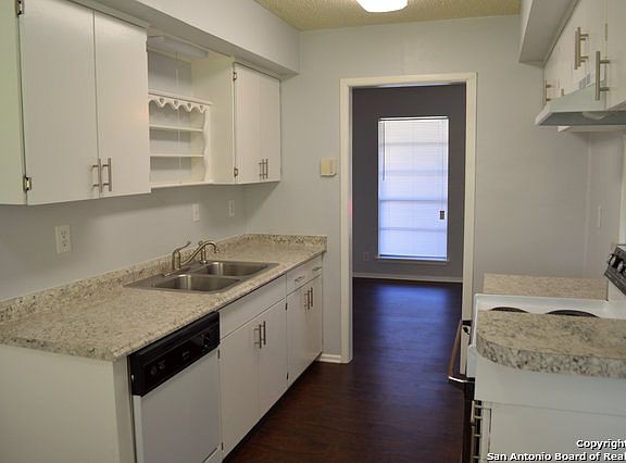 5th image of 5222 Cinderella St