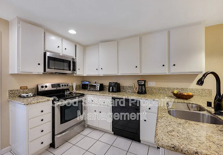 6646 Vista Loma — Photo 14