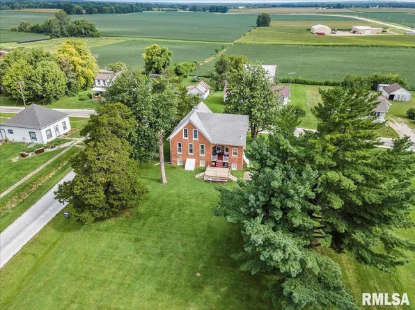 586 Moore St, Milton, IL 62352