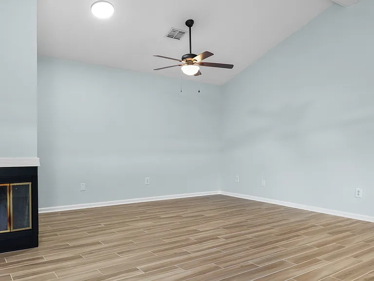 3850 Windridge Ct #1 — Photo 5