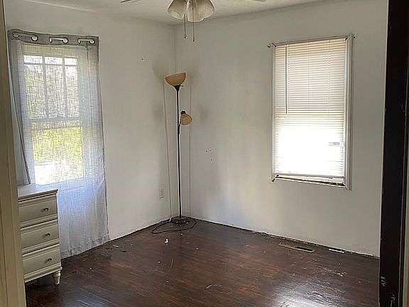 Master bedroom w/ bath
