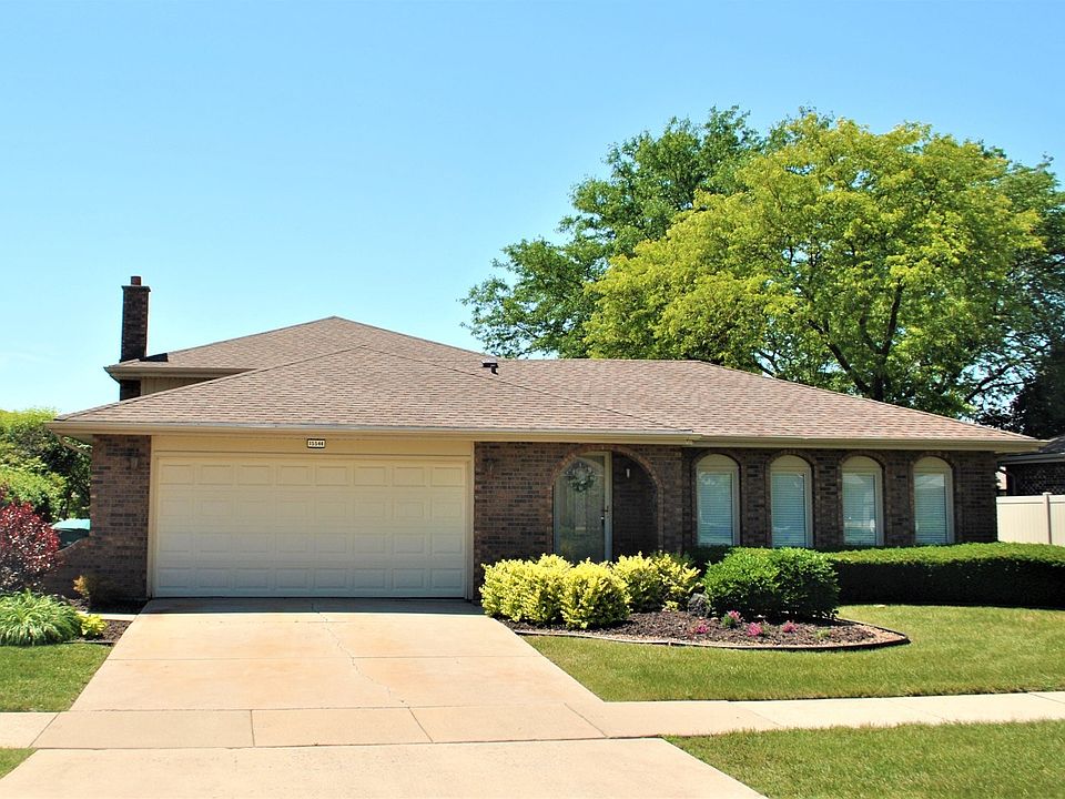 1st image of 15544 Larkspur Ln