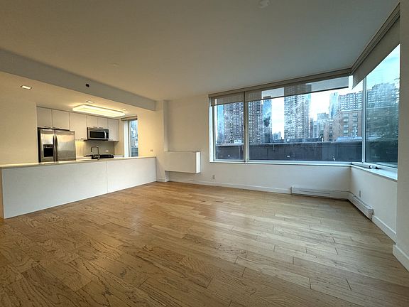 2nd image of 503 W 46th St #Penthouse