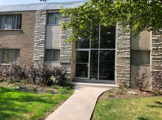 6516 5th Ave APT 4, Kenosha, WI 53143