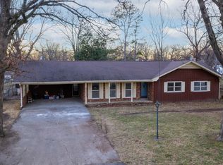 2823 Laurie Drive, West Plains, MO 65775