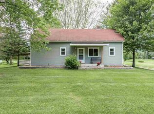 1011 Vance Rd, Midland, MI 48640