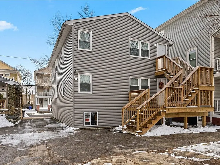 184-186 Oakland Ave — Photo 16