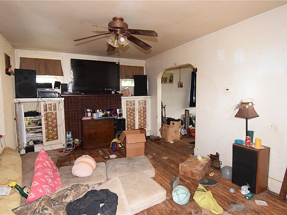 5th image of 418 Virginia Ave