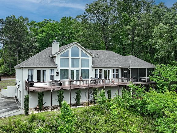 3rd image of 46 Lookout Ridge Rd