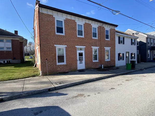 9 S Baltimore St, Franklintown, PA 17323