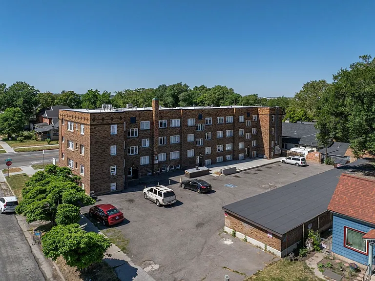 Ladywood Apartments — Photo 5