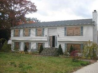 560 Canal Rd, Mount Sinai, NY 11766