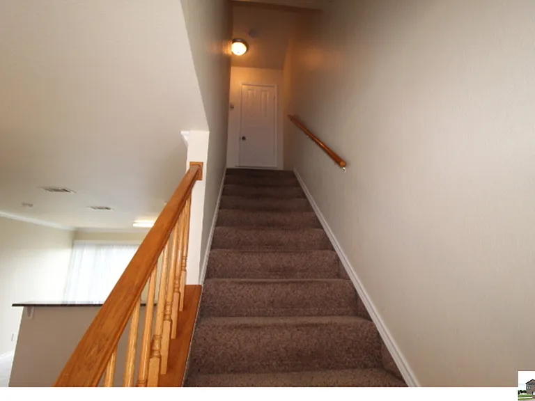 402 Bowden Ave #B — Photo 11